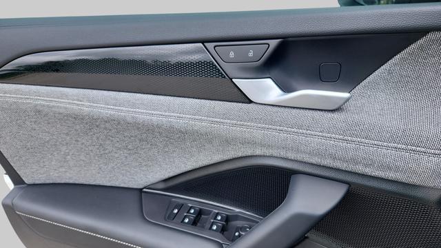 new 2025 Volkswagen Tiguan car, priced at $28,015