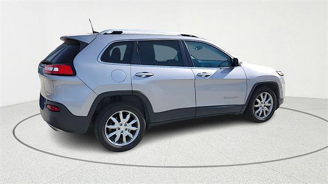 used 2018 Jeep Cherokee car, priced at $15,794