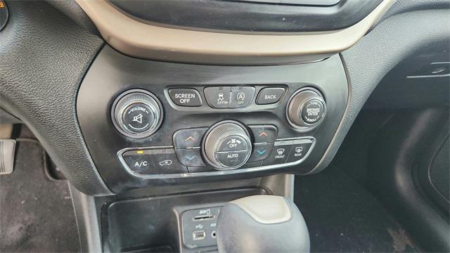 used 2018 Jeep Cherokee car, priced at $15,794