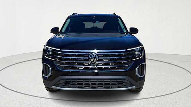new 2026 Volkswagen Atlas car, priced at $42,685
