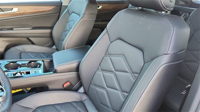 new 2026 Volkswagen Atlas car, priced at $43,086