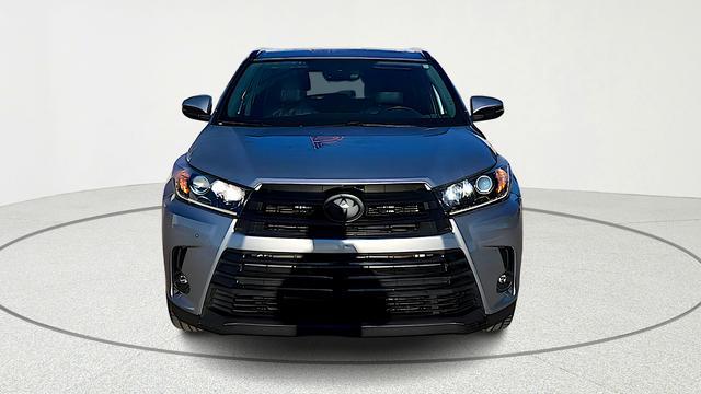 used 2019 Toyota Highlander car, priced at $26,879