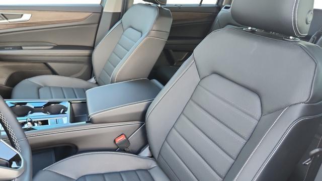 new 2026 Volkswagen Atlas car, priced at $47,871