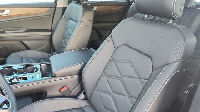 new 2026 Volkswagen Atlas car, priced at $42,173