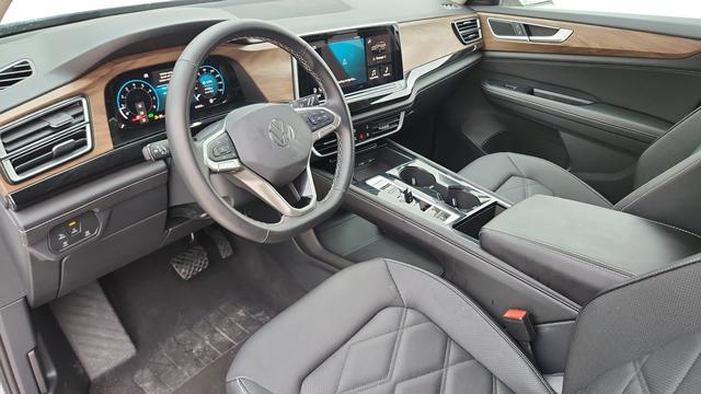 used 2025 Volkswagen Atlas car, priced at $30,411