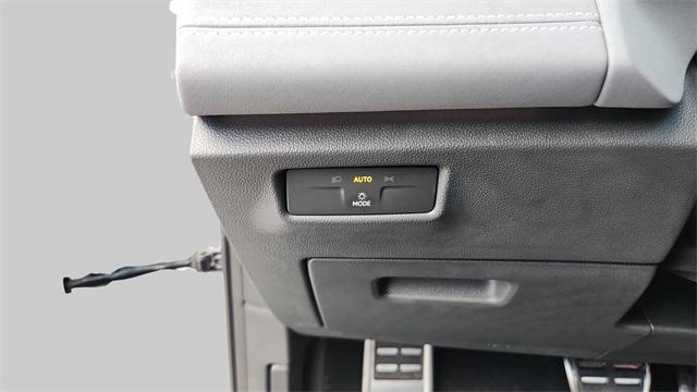 new 2025 Volkswagen Tiguan car, priced at $35,283