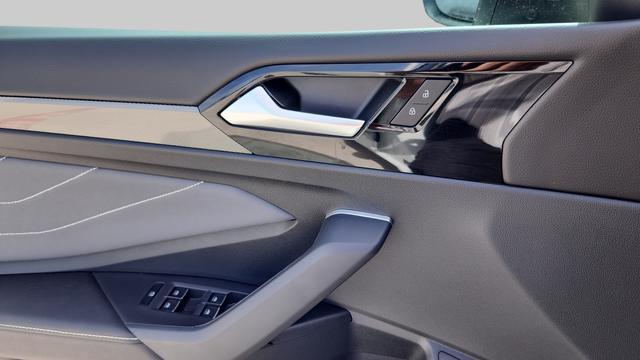 new 2025 Volkswagen Jetta car, priced at $30,750