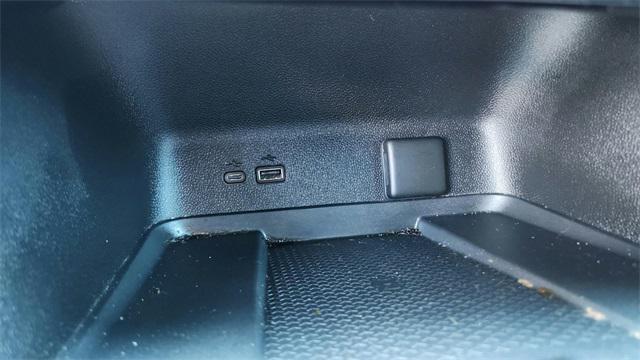 used 2024 Chevrolet Traverse car, priced at $32,994