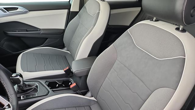 new 2026 Volkswagen Taos car, priced at $31,641