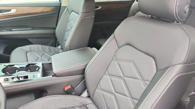 new 2026 Volkswagen Atlas car, priced at $43,122