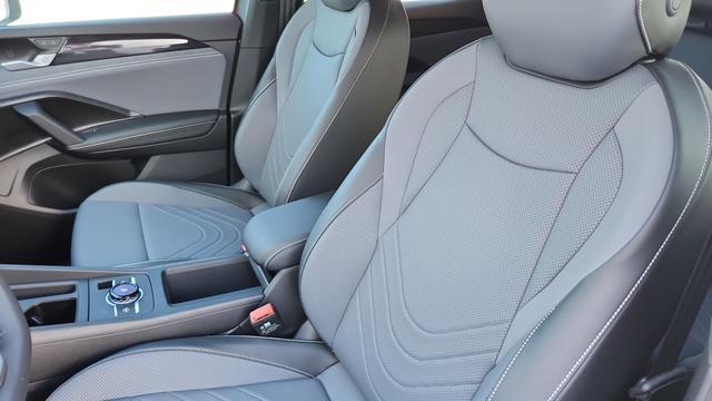 new 2026 Volkswagen Tiguan car, priced at $35,903