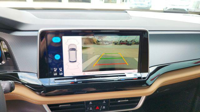 new 2026 Volkswagen Atlas Cross Sport car, priced at $47,218