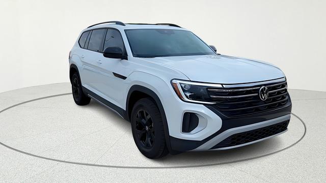 new 2026 Volkswagen Atlas car, priced at $45,764
