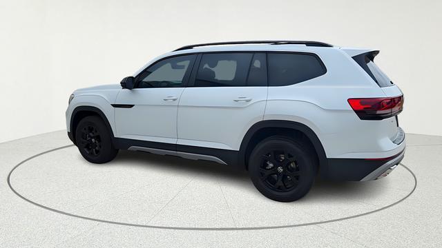 new 2026 Volkswagen Atlas car, priced at $46,362