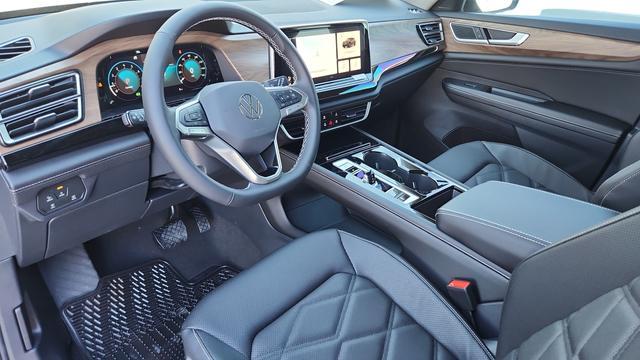 new 2026 Volkswagen Atlas car, priced at $43,122