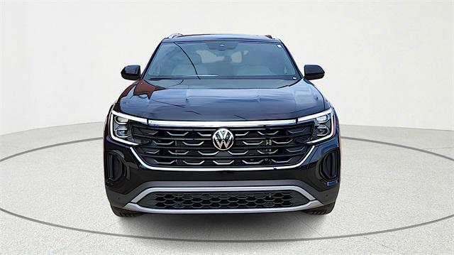 new 2026 Volkswagen Atlas Cross Sport car, priced at $46,916