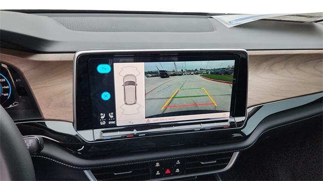 new 2026 Volkswagen Atlas car, priced at $43,485