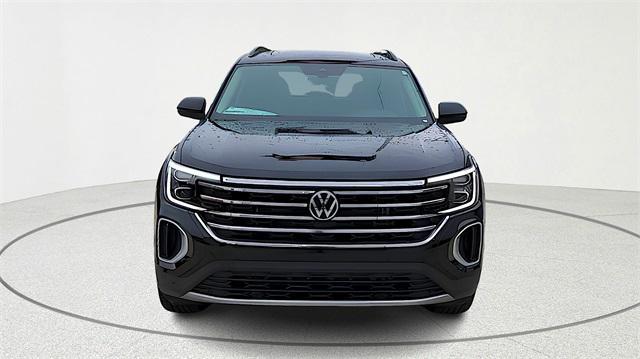 new 2026 Volkswagen Atlas car, priced at $43,485