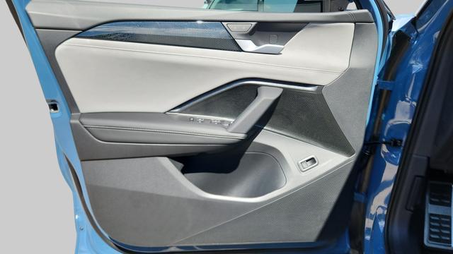 new 2025 Volkswagen Tiguan car, priced at $35,558