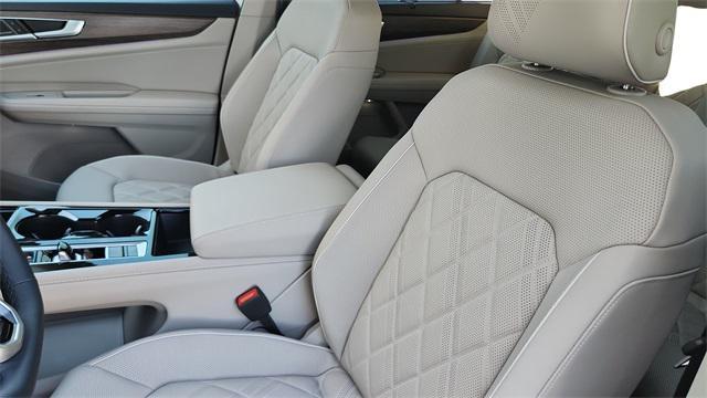 new 2026 Volkswagen Atlas car, priced at $53,216