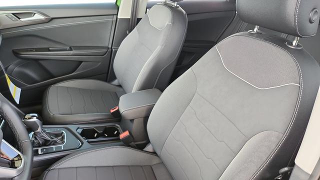 new 2026 Volkswagen Taos car, priced at $32,788