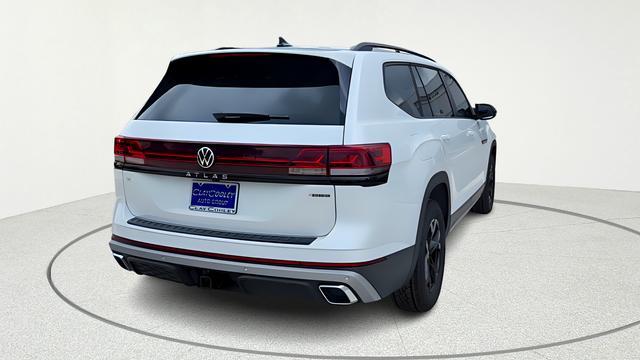 new 2026 Volkswagen Atlas car, priced at $46,362