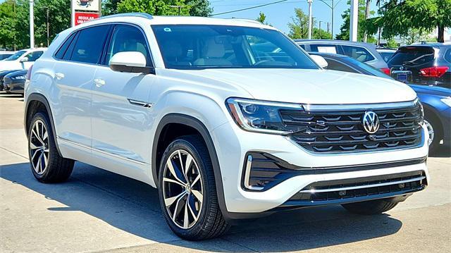 new 2024 Volkswagen Atlas Cross Sport car, priced at $42,121