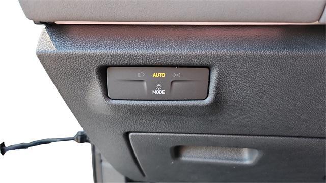 new 2025 Volkswagen Tiguan car, priced at $35,283