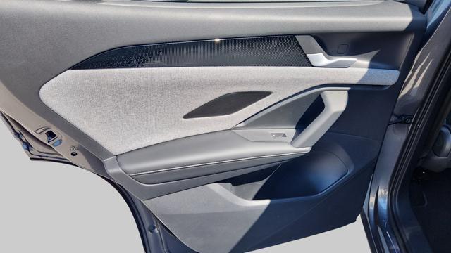 new 2025 Volkswagen Tiguan car, priced at $28,015