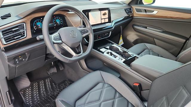 new 2026 Volkswagen Atlas car, priced at $43,122