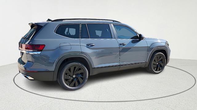 new 2026 Volkswagen Atlas car, priced at $43,122