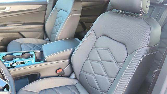 new 2026 Volkswagen Atlas Cross Sport car, priced at $41,495