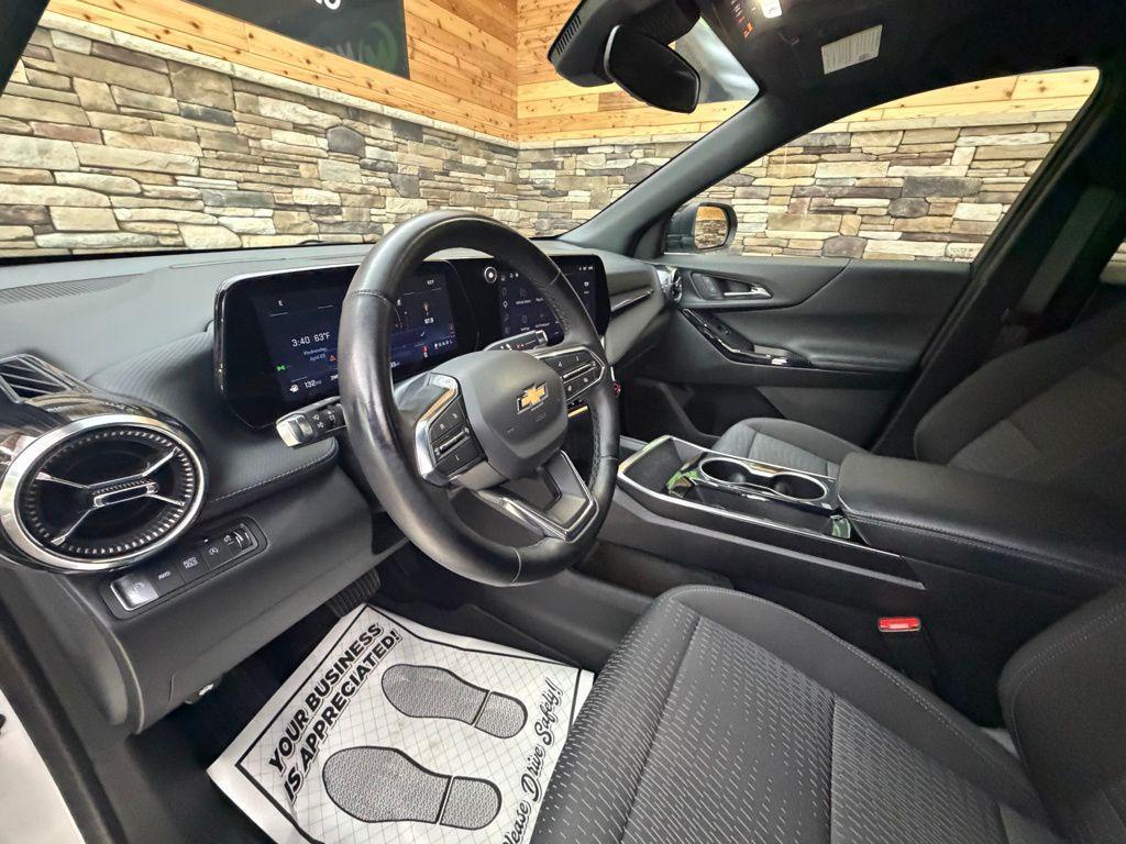 used 2025 Chevrolet Equinox car, priced at $29,499