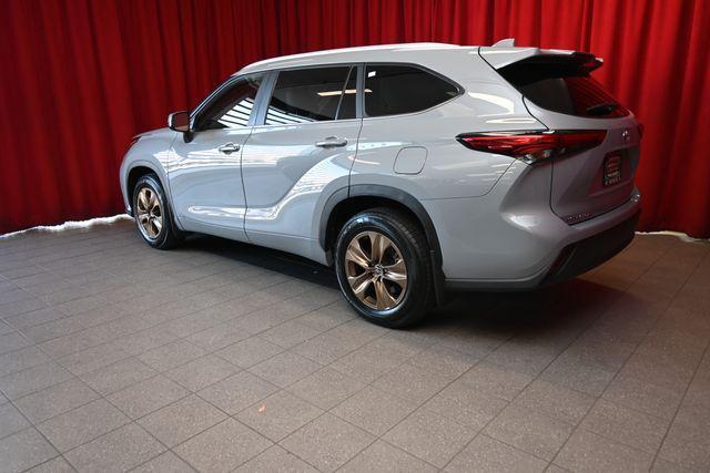used 2023 Toyota Highlander Hybrid car, priced at $38,461