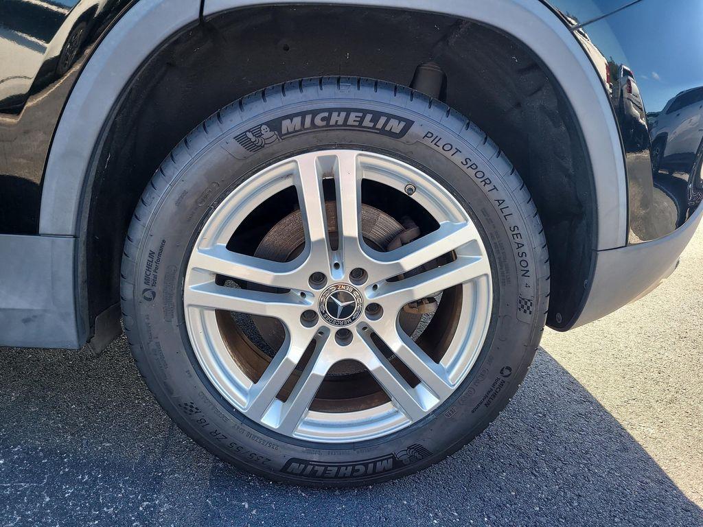 used 2021 Mercedes-Benz GLA 250 car, priced at $22,728