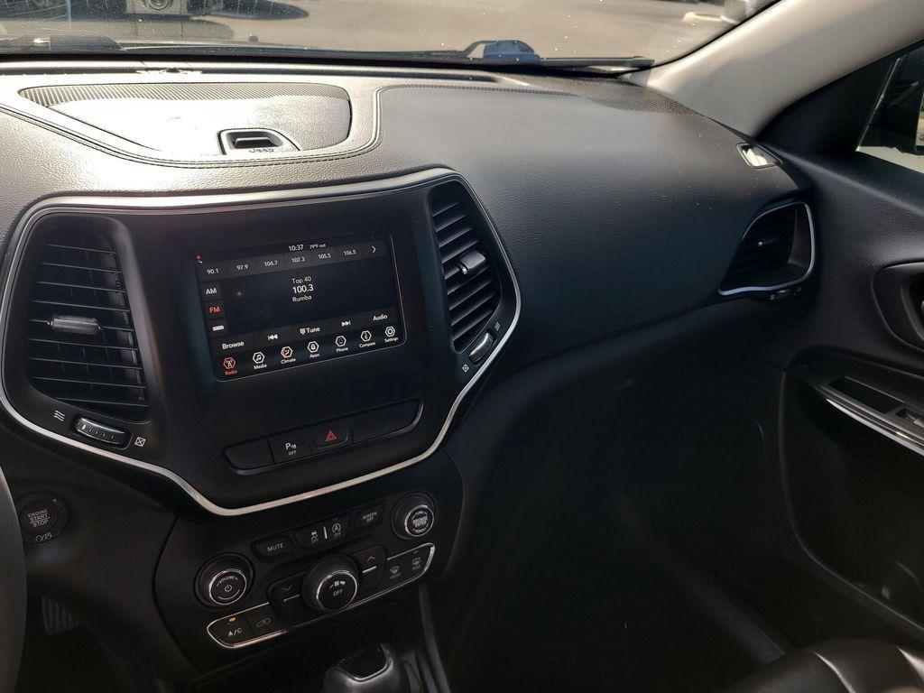 used 2020 Jeep Cherokee car, priced at $15,152