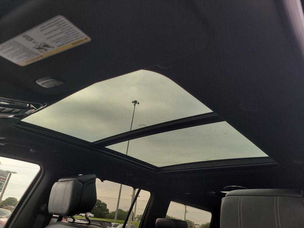 new 2026 Jeep Grand Wagoneer car, priced at $92,211