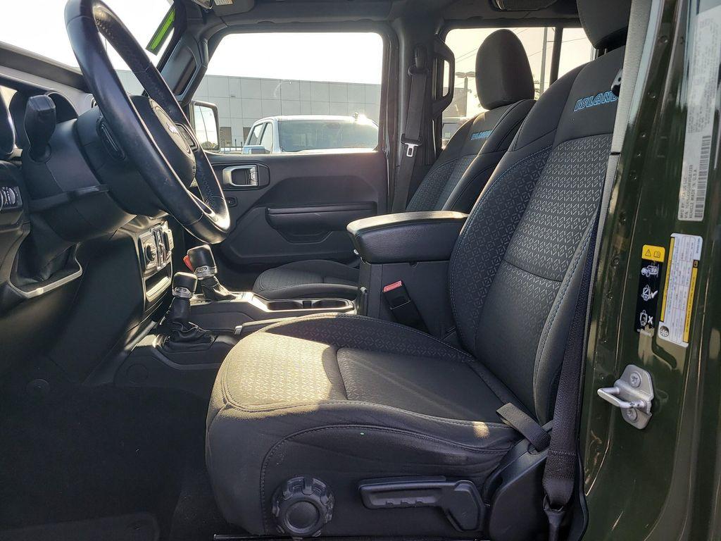 used 2021 Jeep Wrangler Unlimited car, priced at $30,295