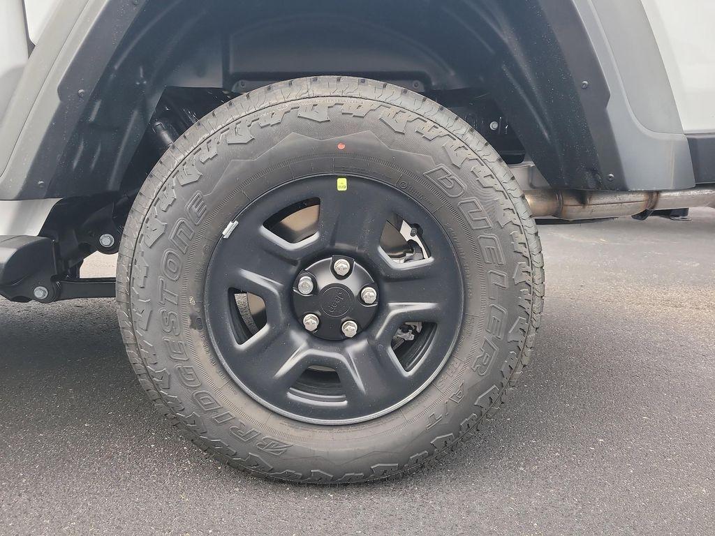 new 2026 Jeep Gladiator car, priced at $38,958