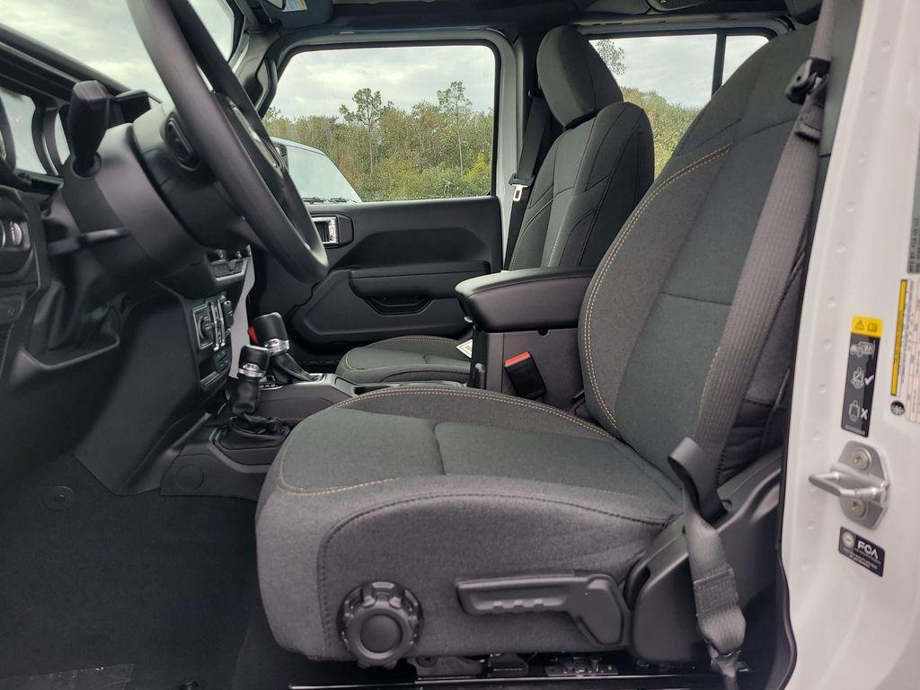 new 2026 Jeep Gladiator car, priced at $38,958