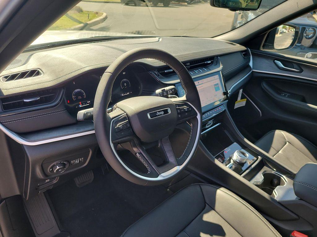 new 2026 Jeep Grand Cherokee L car, priced at $48,677