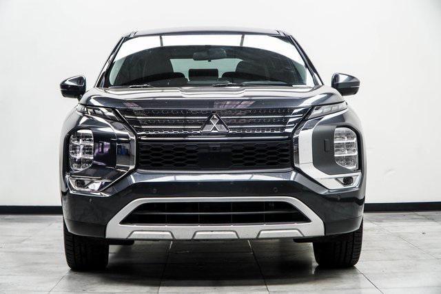 used 2024 Mitsubishi Outlander car, priced at $20,900