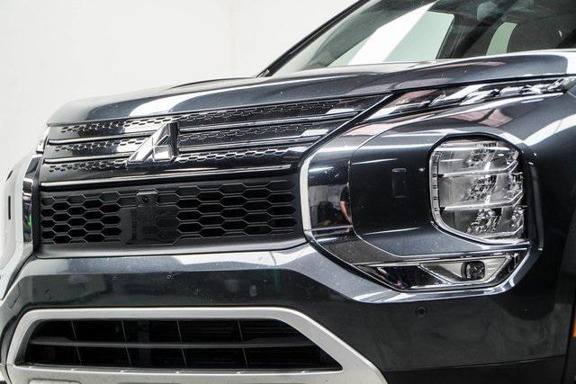 used 2024 Mitsubishi Outlander car, priced at $20,900