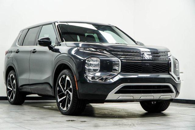 used 2024 Mitsubishi Outlander car, priced at $20,900