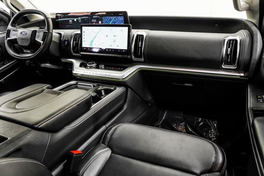 used 2025 Ford Expedition car, priced at $70,999