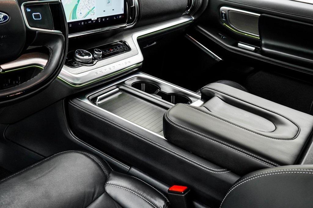 used 2025 Ford Expedition car, priced at $70,999