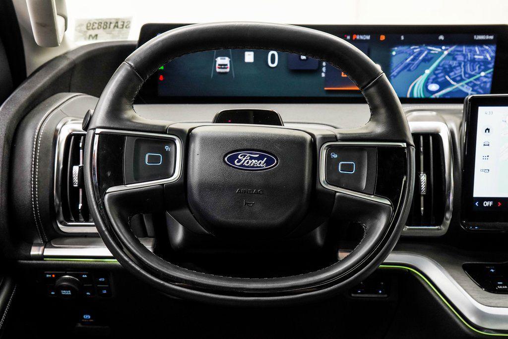 used 2025 Ford Expedition car, priced at $70,000