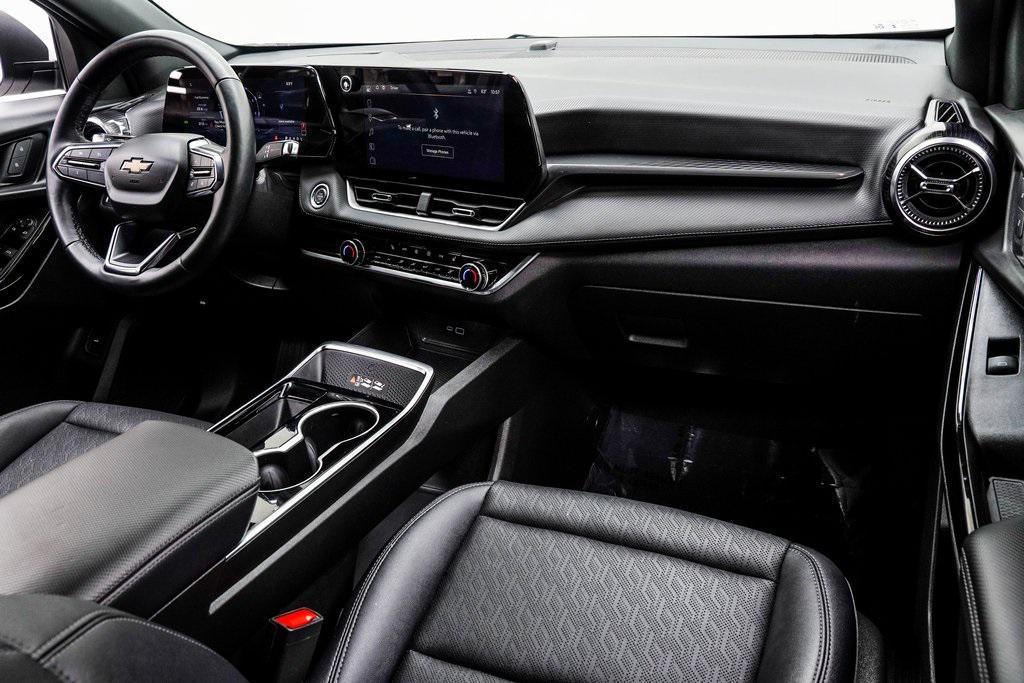 used 2025 Chevrolet Equinox car, priced at $24,224