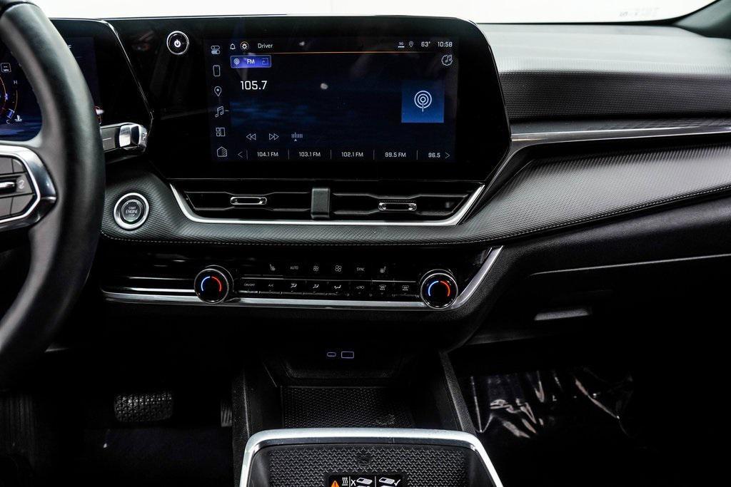 used 2025 Chevrolet Equinox car, priced at $24,224