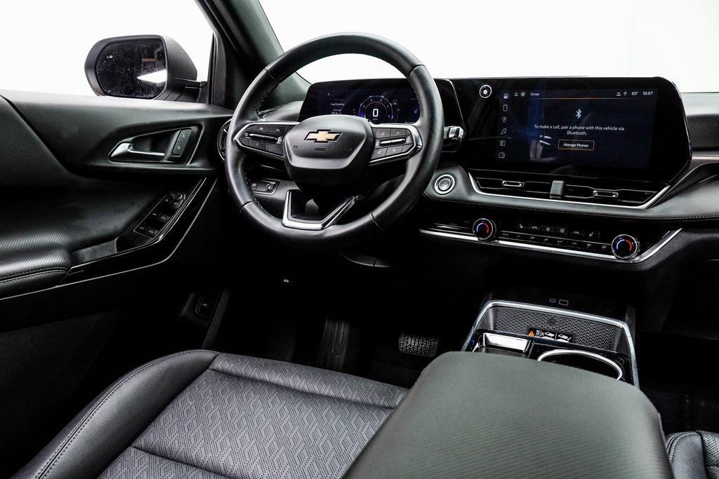 used 2025 Chevrolet Equinox car, priced at $24,224